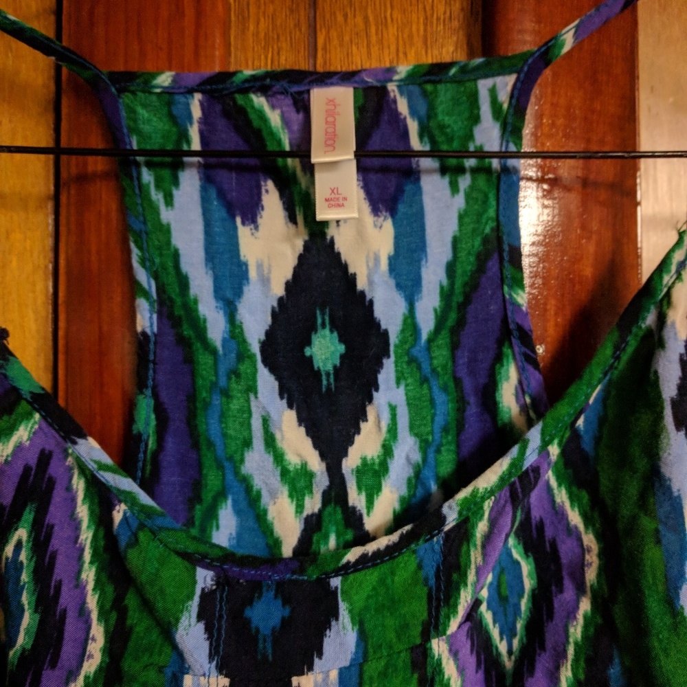 Summer Top - Picture 2 of 3
